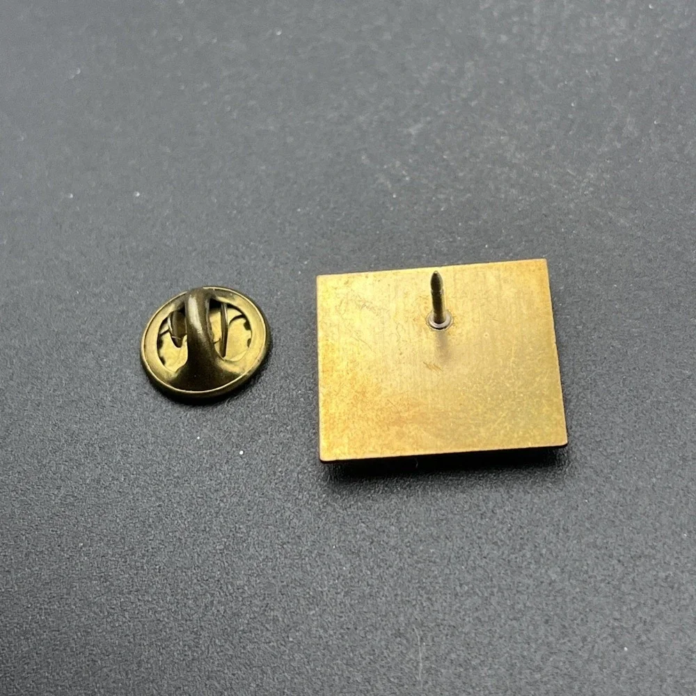 Fair Lanes 200‎ Award Bowling Bowl Lapel Hat Pin